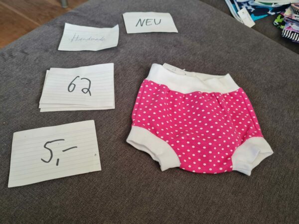 NEU Handmade Kurze Hose 62
