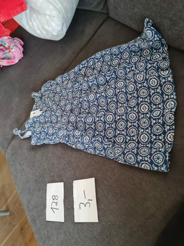 Kleid 128