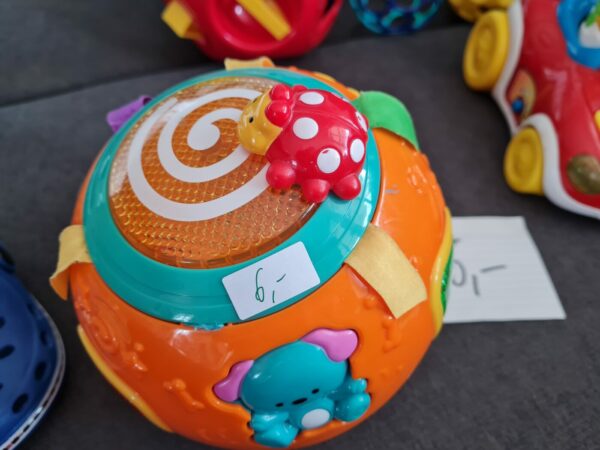 Baby Spielball mit Musik Krabbelball