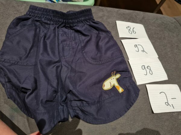 Kurze Hose 86 -98