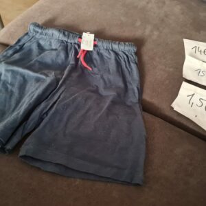 Kurze Hose 146 152