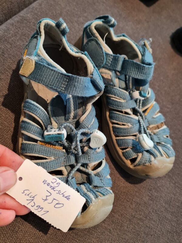 Wasserschuhe Gr 29