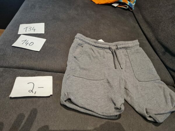 Kurze Hose 134 140