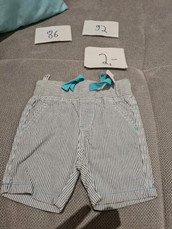 Kurze Hose 86 92