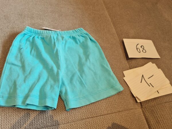 Kurze Hose 68