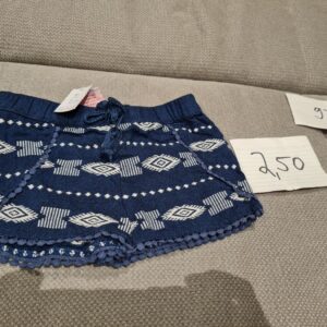 Kurze Hose 92