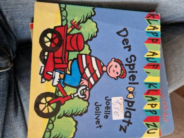 Der Spielplatz Aufklappbuch