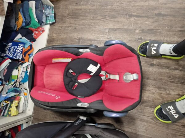 Kindersitz Babyschale Maxi Cosi Rot