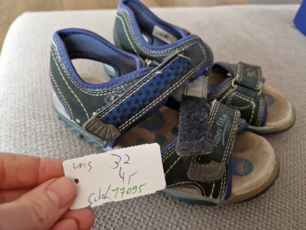 Sandalen 32