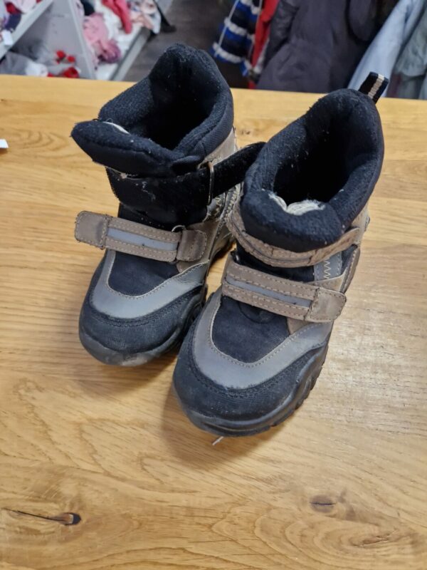 Schuhe 26