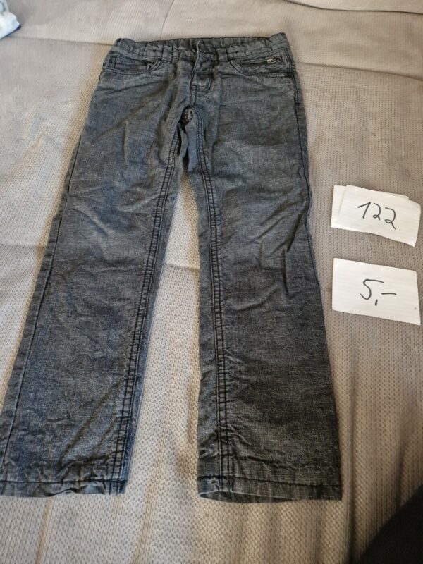 Hose lang neuwertig etwas dicker 122