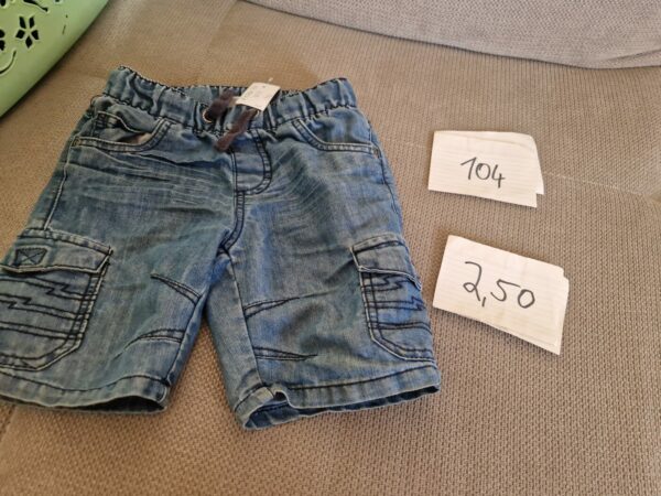 Kurze Hose 104
