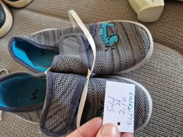 Schuhe 26