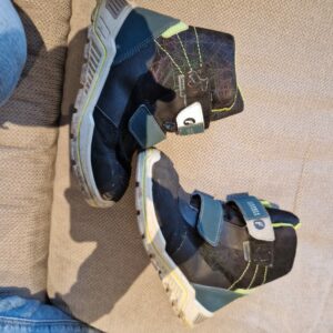 Schuhe 30