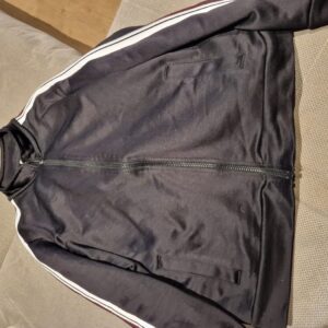 Jacke M