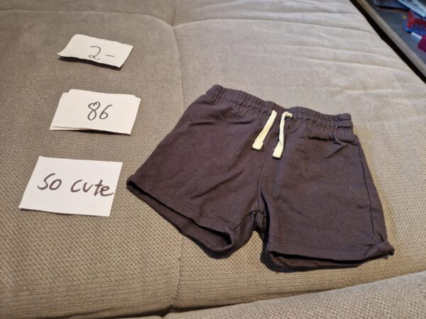 Kurze Hose 86