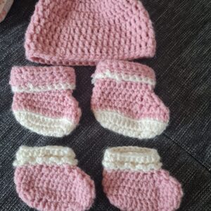 Socken 56-68 Neu Handmade 2 paar und Mütze