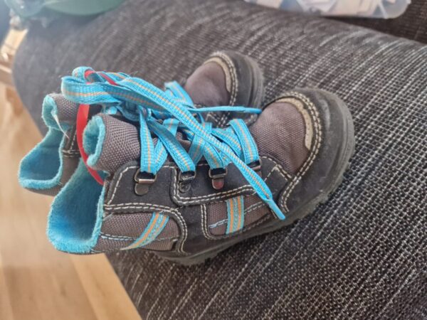 Schuhe 23