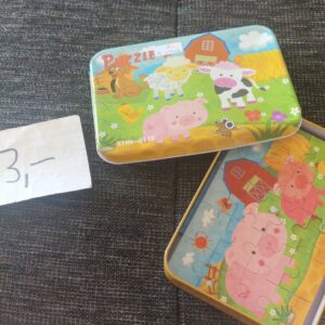 Mehrere Puzzle in Dose
