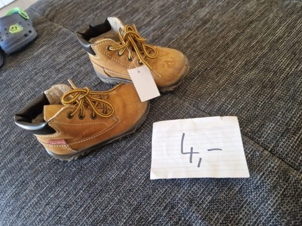 Schuhe Gr 21 gefüttert