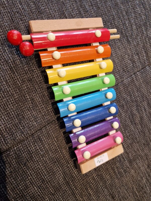 Spielzeug Musik Xylophon mit 2 Stäben