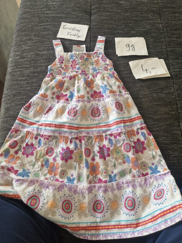 Kleid 98