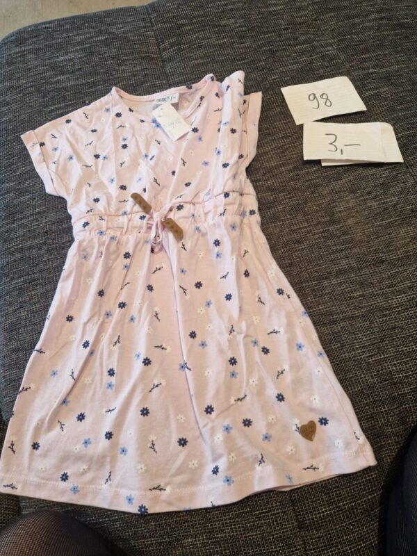 Kleid 98