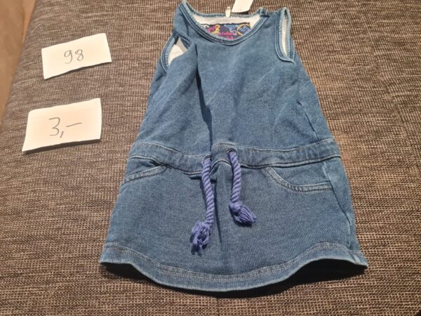 Kleid 98
