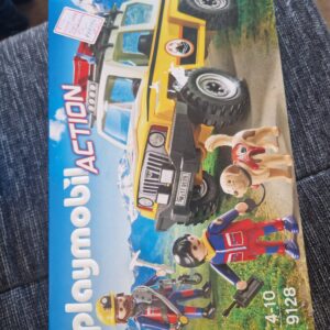 Playmobil 9128  Auto Action (1 Seil 1 Hundedecke fehlt) Np 35,00