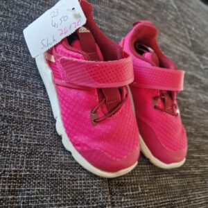 Schuhe 23