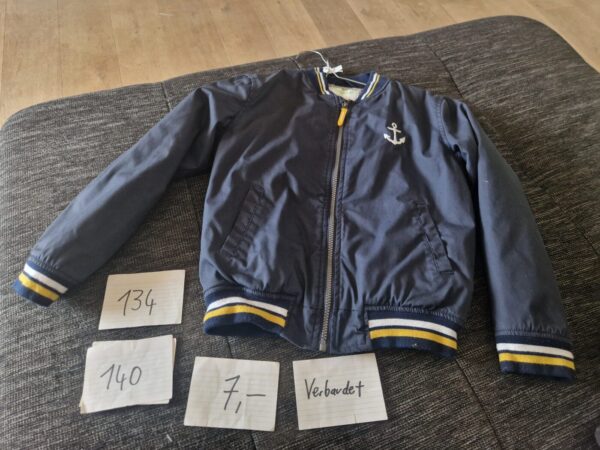 Jacke 138cm verbaudet