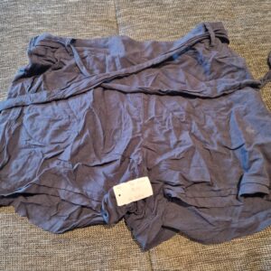 Hose kurz 42 nur gewaschen neu