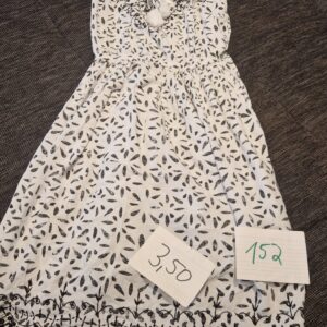 Kleid 152