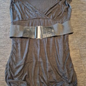 T Shirt L mit Gürtel neuwertig Oberteil