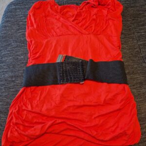 T Shirt L mit Gürtel neuwertig Oberteil