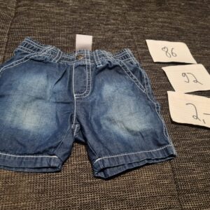 Kurze Hose 86 92