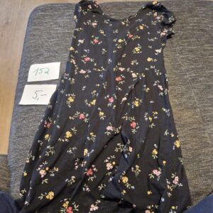 Kleid 152