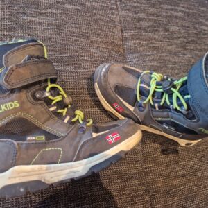 Schu 29 Trollkids mit etwas Gebrauchsspuren