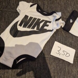 Set Nike 60-70cm Body kurz & Mütze