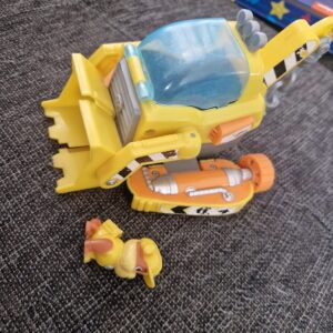 Auto Fahrzeug Rubble mit kleiner Figur