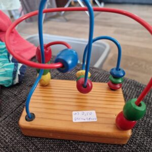 Spielzeug kleine Motorikschleife