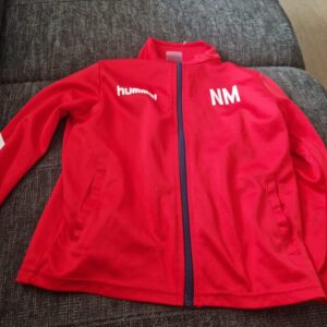 Jacke Hummel mit Aufschrift 128
