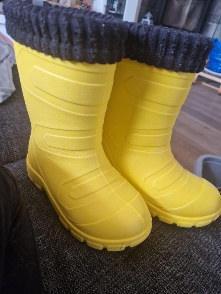 Schuhe 27 Stiefel gefüttert leicht ( im Gewicht)