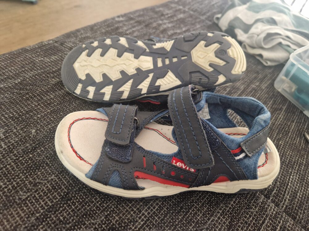 Schuhe 30 Levis