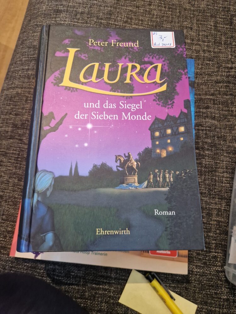 Buch sehr dick Laura und das Buch der Sieben Monde