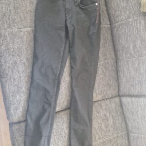 Hose lang Tommy Hilfiger wie Neu schmaal 146 152