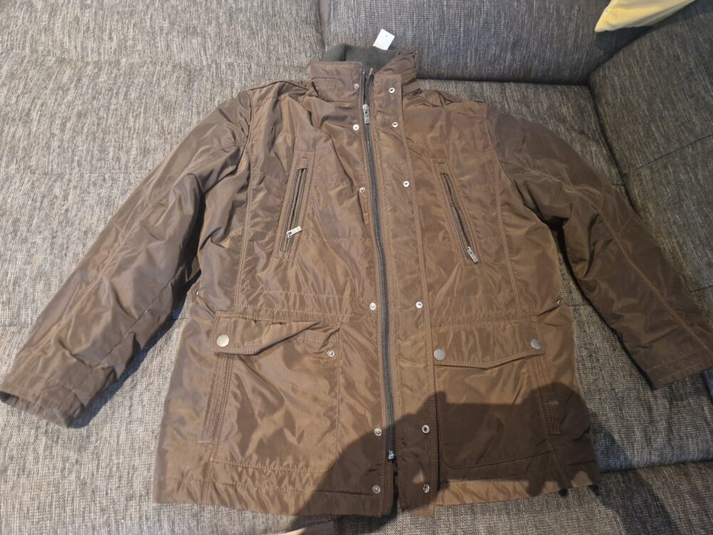 Jacke L