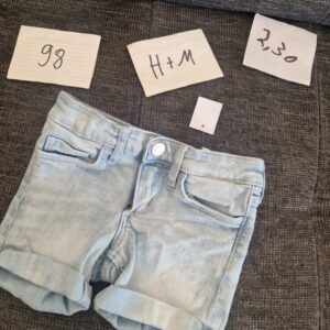 Kurze Hose 98
