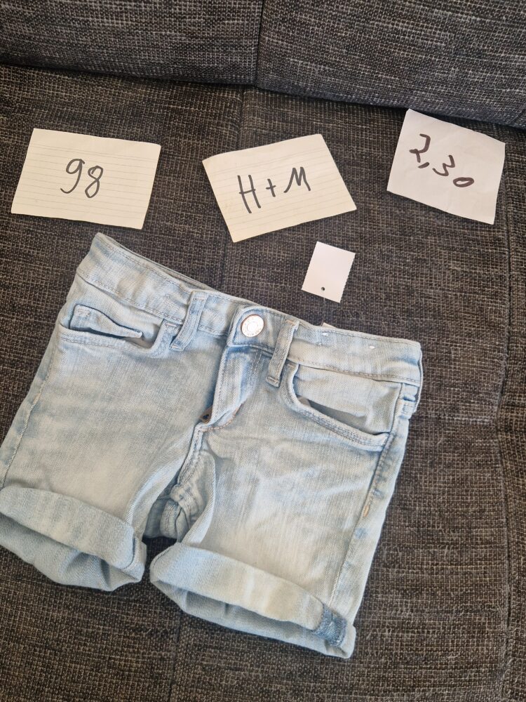 Kurze Hose 98