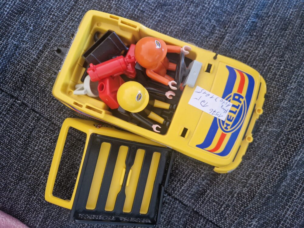 Playmobil Auto mit Zubehöhr ohne Frontscheibe 1977